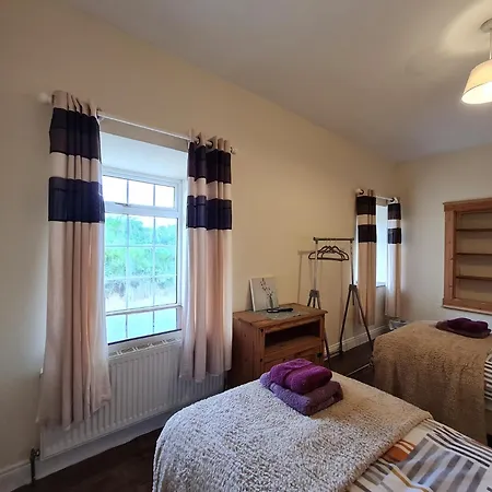 Cushatrough Claddaghduff * Leagun